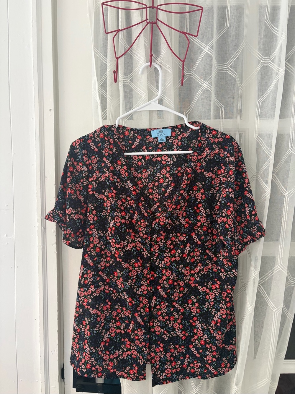 CeCe Black Floral V-Neck Short Sleeve Blouse - Red Floral